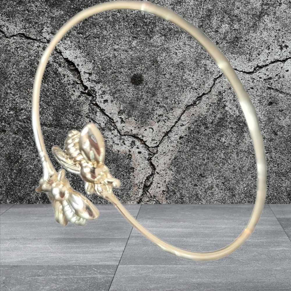 Gold Bow bracelet